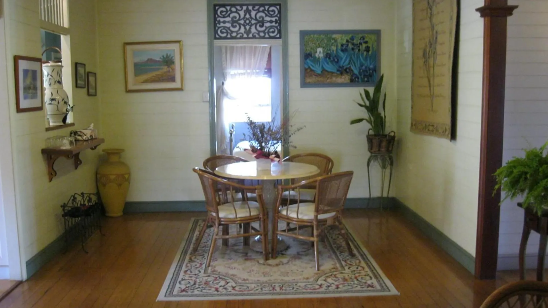 Classique Bed & Breakfast Townsville Australia